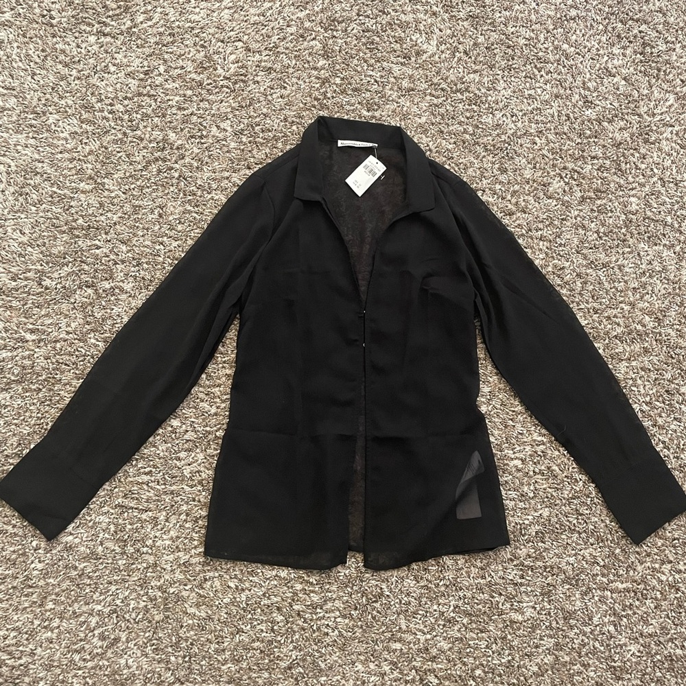 Shear long sleeve Abercrombie&Fitch top size medium. NWT